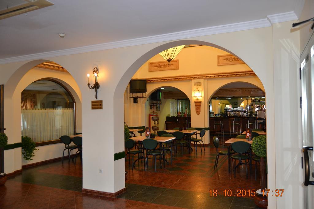 Hotel Poniente Moraleda De Zafayona エクステリア 写真