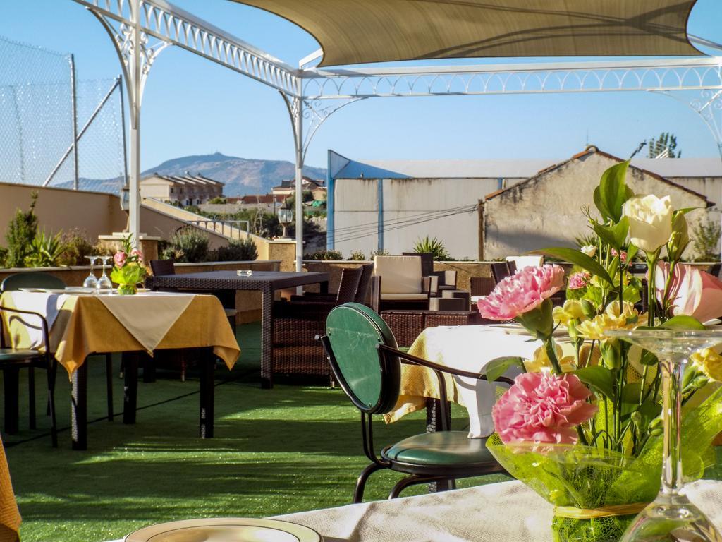 Hotel Poniente Moraleda De Zafayona エクステリア 写真